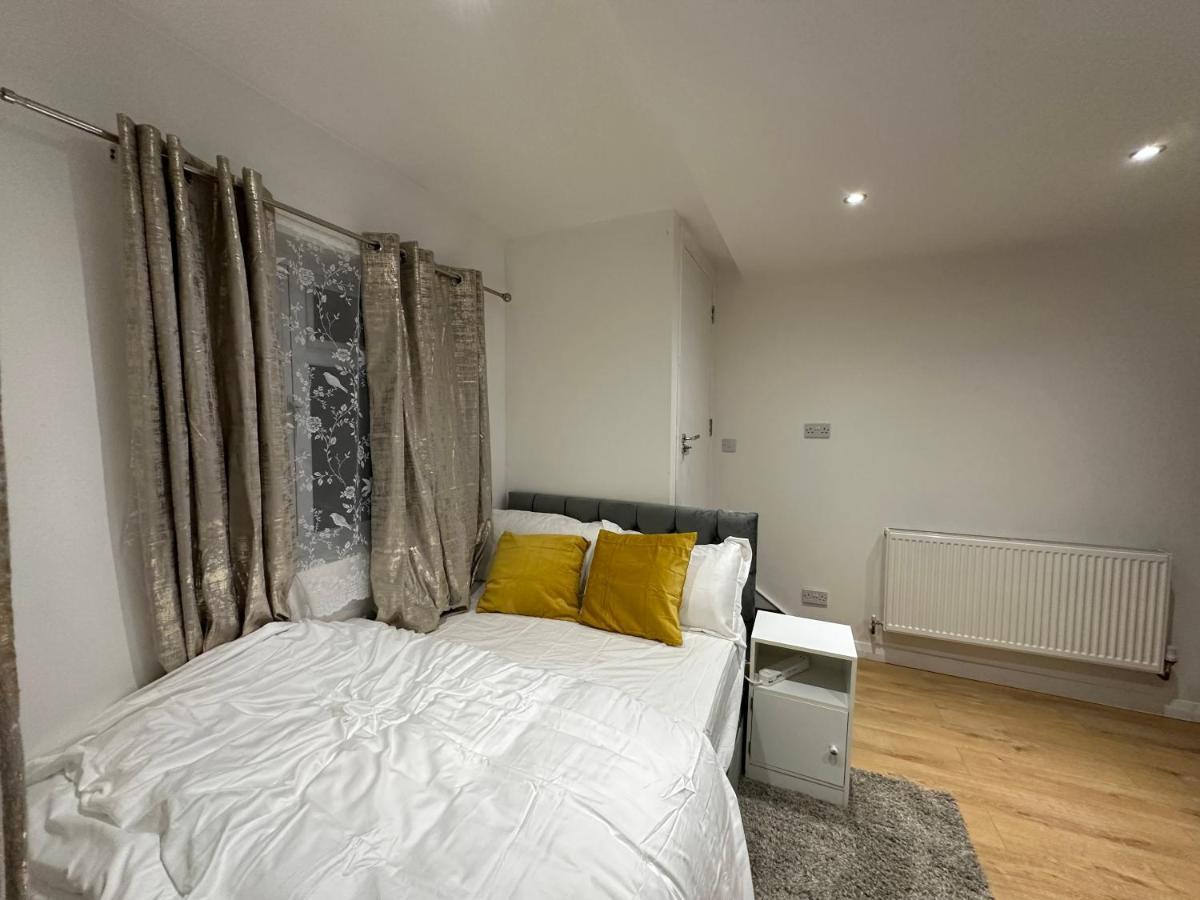 Keedonwood Road Bromley, Rooms With Free Wifi Exterior photo