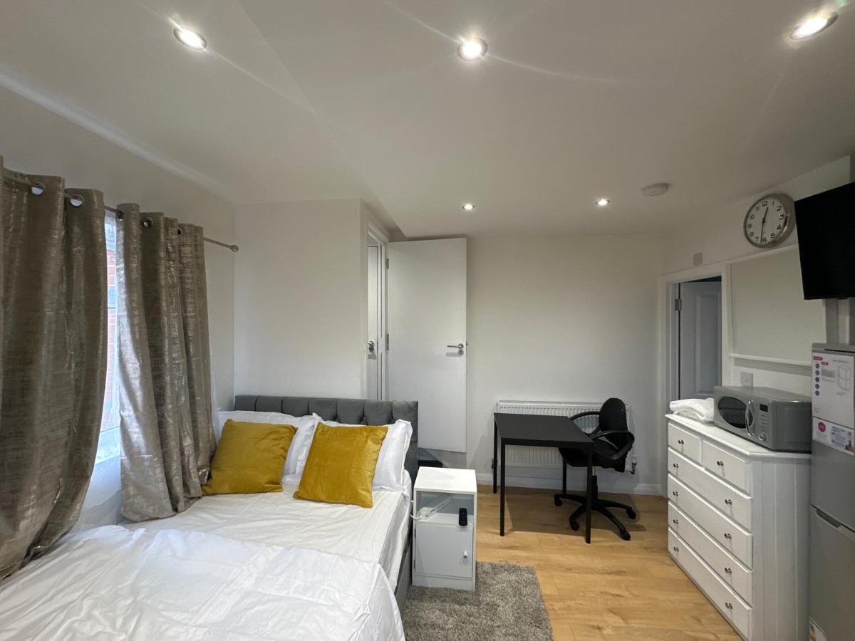 Keedonwood Road Bromley, Rooms With Free Wifi Exterior photo